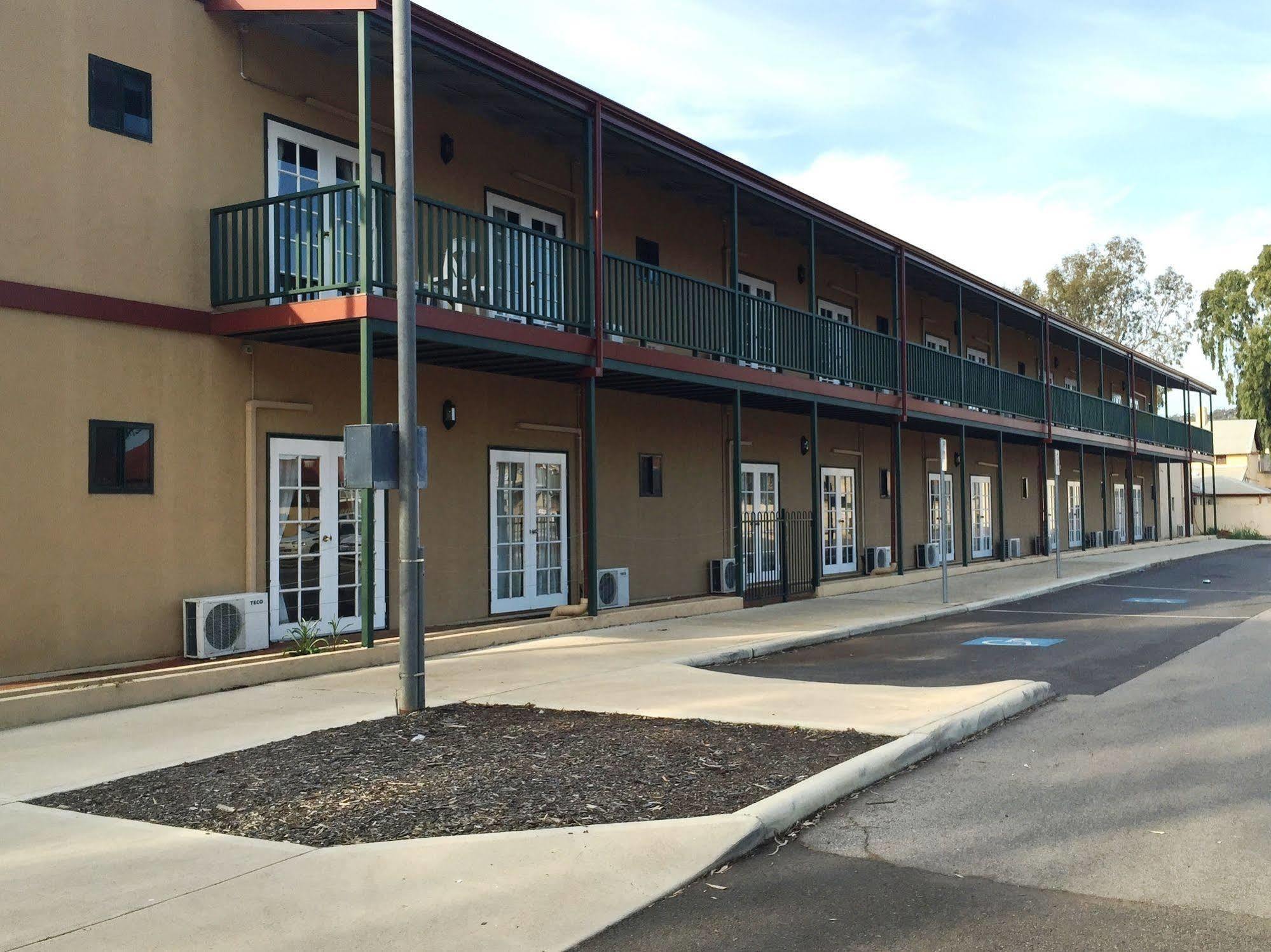 The Nosh & Nod - Howick Street Motel York Exterior photo